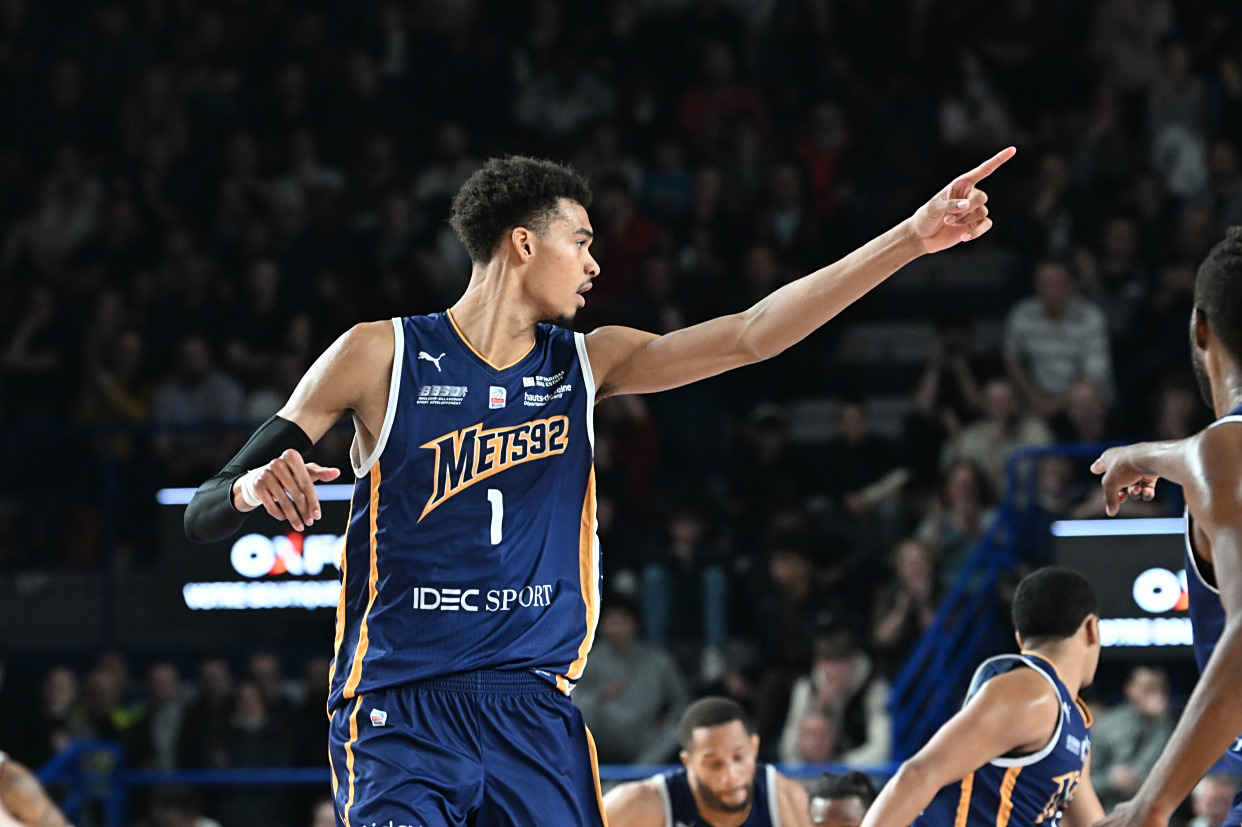 九游官方网站Doinb在法国队比赛中精彩发挥，回归赛场引发热议！的简单介绍